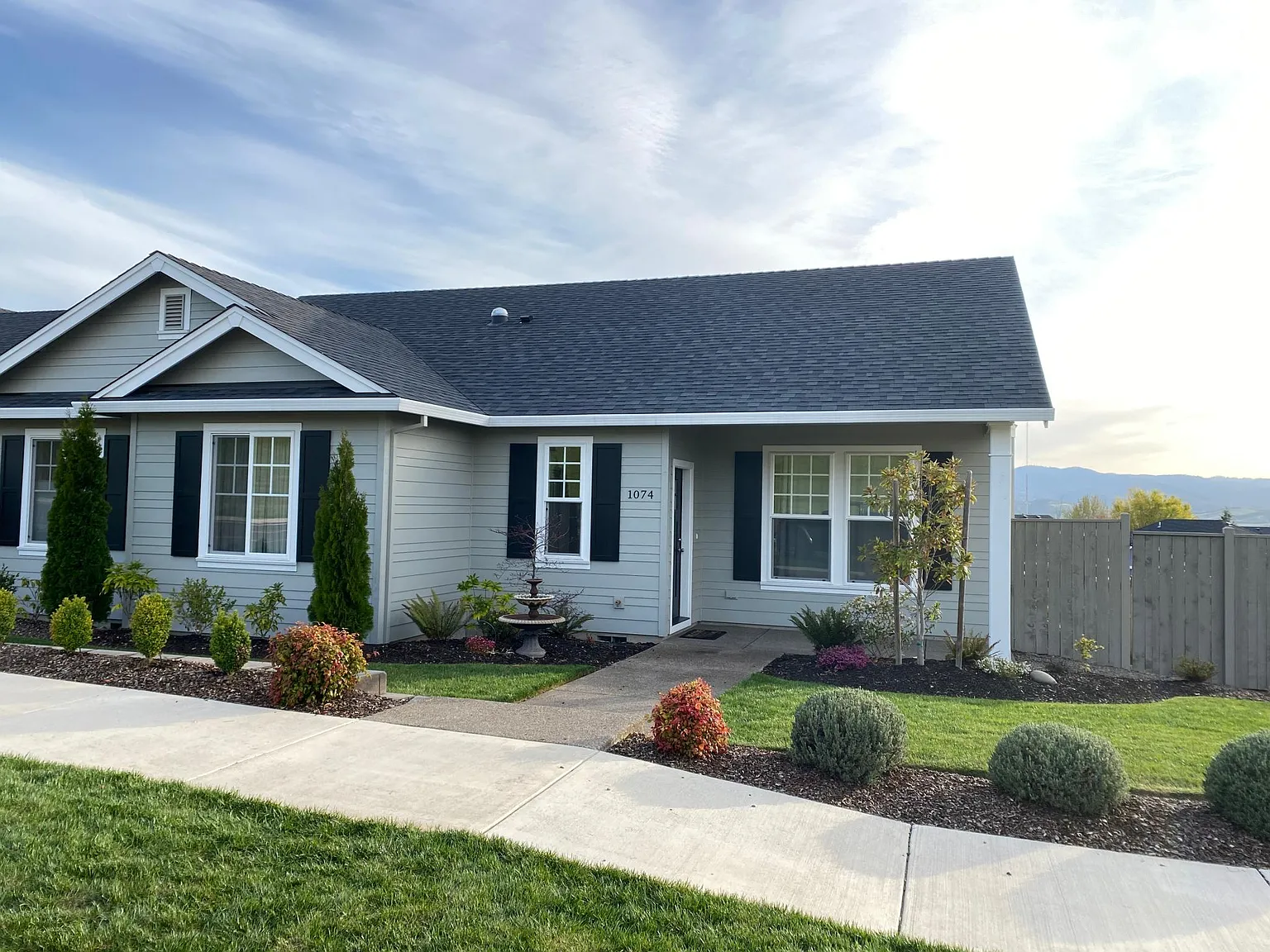 3 bed, 1828 sqft, $3,300 — Photo 2