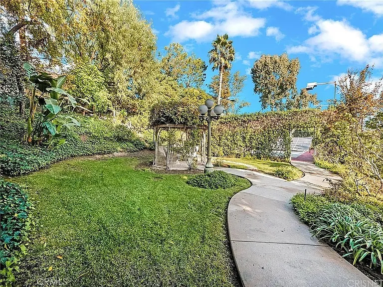 18000 Karen Dr — Photo 70