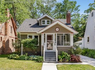 44 Kensington Blvd, Pleasant Ridge, MI 48069
