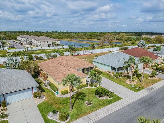 3rd image of 2326 Emerald Lake Dr