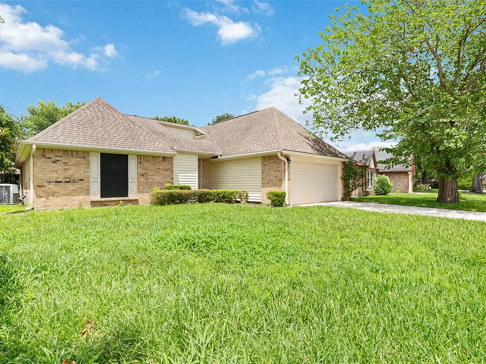 14210 Swanfield Dr