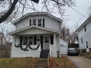 1209 Columbus St, Manitowoc, WI 54220