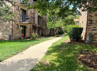 342 Klein Creek Ct APT 5E, Carol Stream, IL