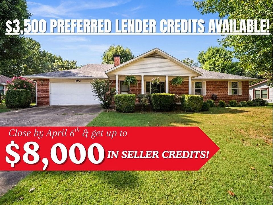 1st image of 807 Maple St