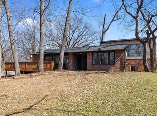 1122 Dunwoody Dr, Saint Louis, MO 63122