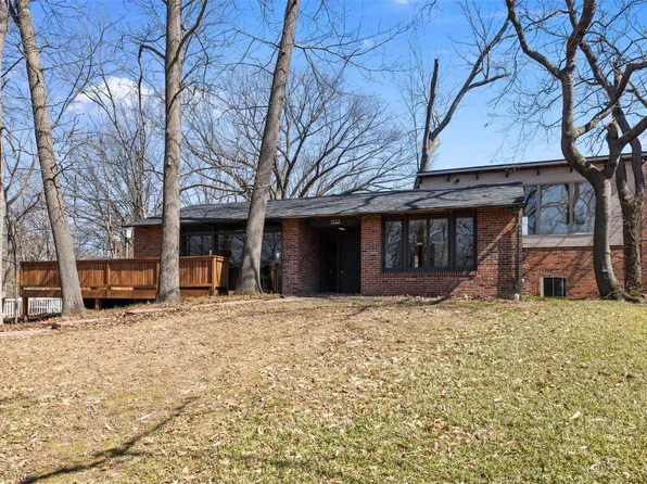 1122 Dunwoody Dr, Saint Louis, MO 63122