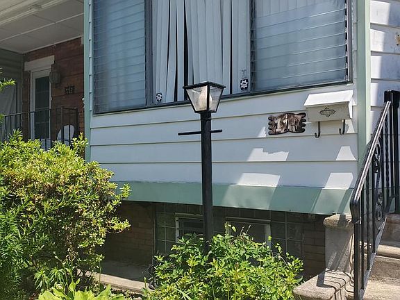 2nd image of 114 W Pomona St