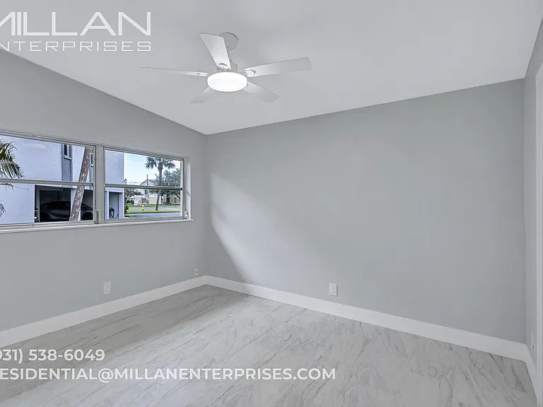 325 Capri Boulevard — Photo 41