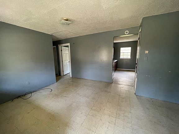 2nd image of 1718 Gilliam St