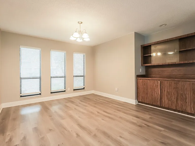 34438 Cedarfield Dr — Photo 5