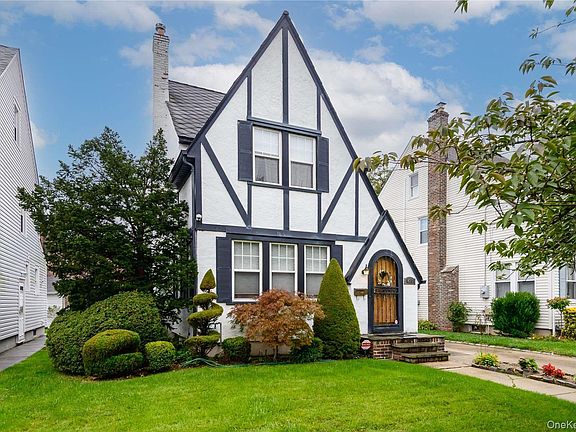 2nd image of 425 Marcellus Road