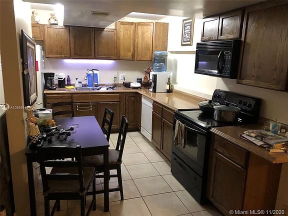 2nd image of 9431 Live Oak Pl APT 101