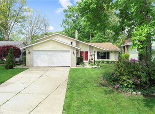 6584 Duneden Ave, Solon, OH 44139
