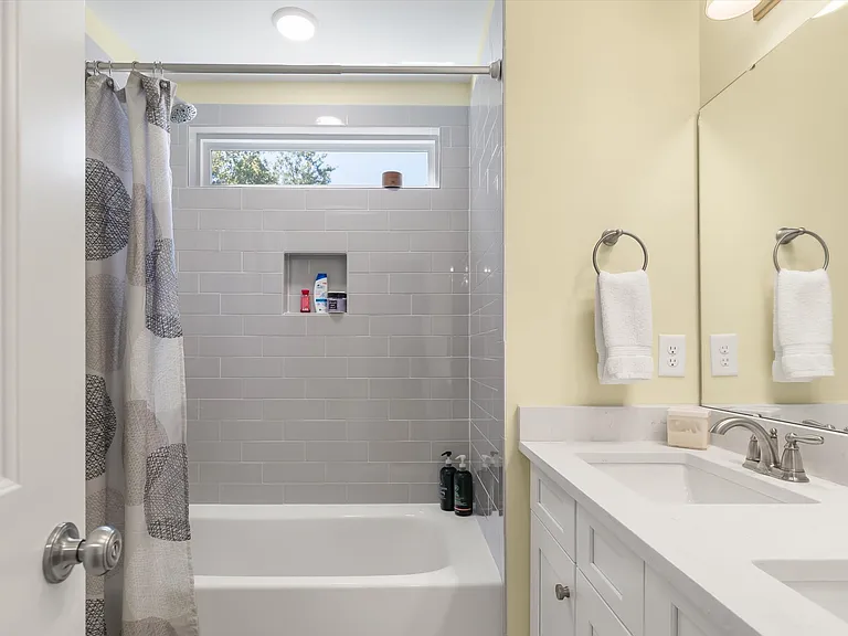 1420 Widows Ct — Photo 32
