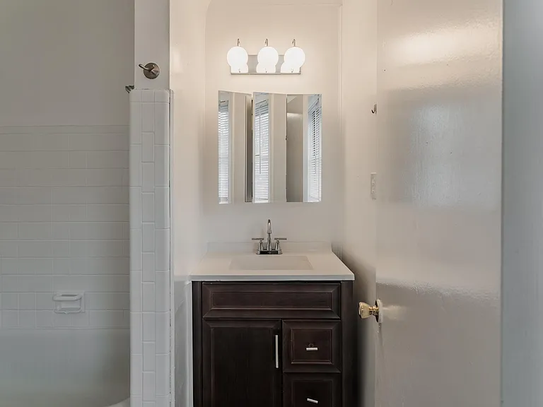 27 Gladwin Ave #27 — Photo 8