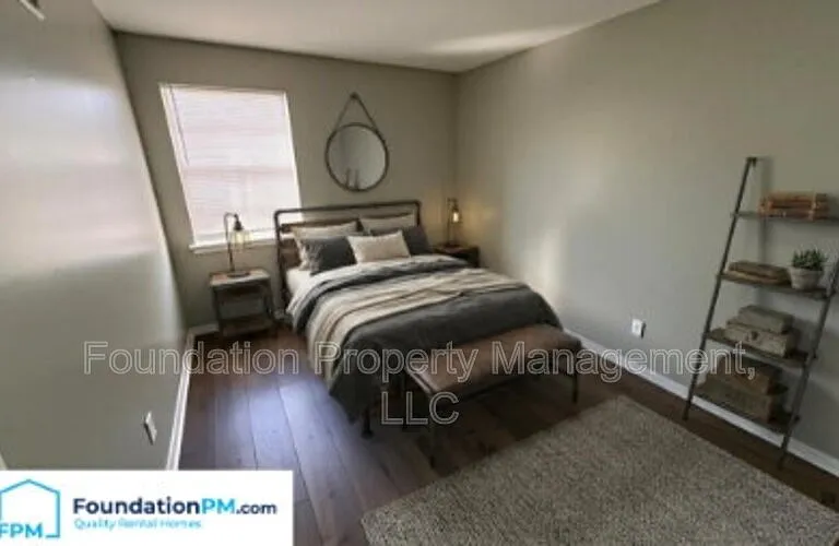 1131 Catalina St — Photo 12