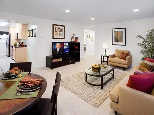 Newton Park Apartments