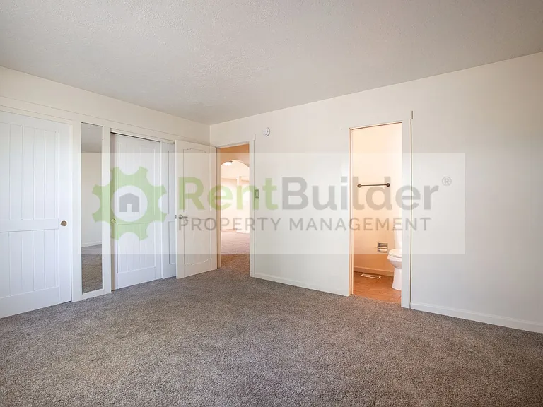 10101 La Paz Dr NW — Photo 17
