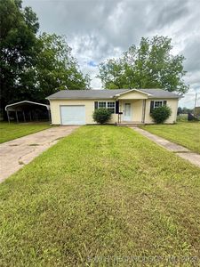 616 SW 1st St, Checotah, OK, 74426