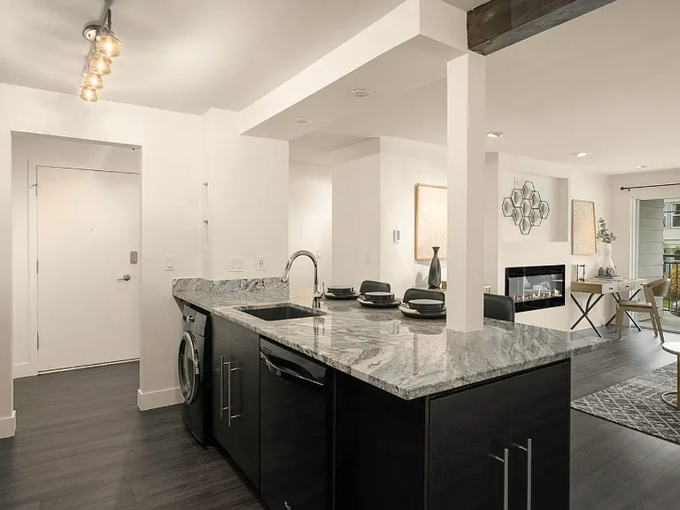 1770 NW 58th St #225 — Photo 4