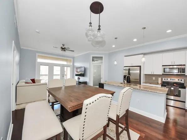300 Saint Joseph Pkwy APT 308, Houston, TX 77002