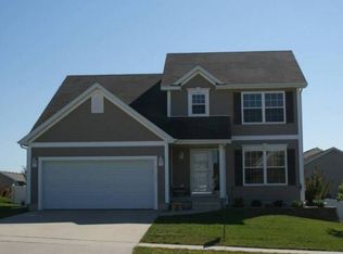 5004 Addison Dr, Cedar Falls, IA 50613