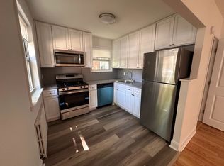 65-24 223rd Pl UNIT B, Oakland Gardens, NY 11364