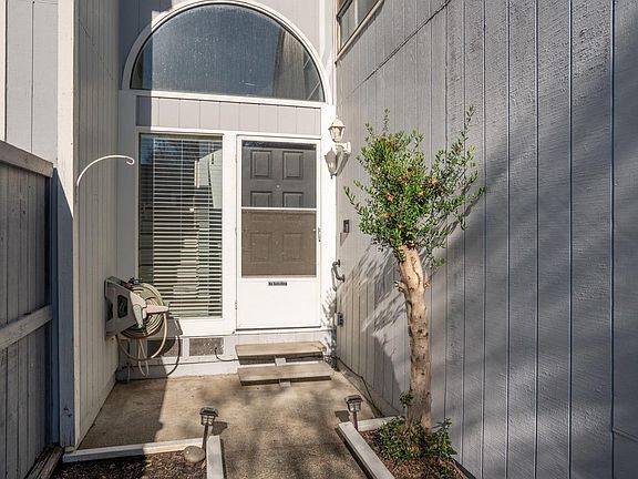 3rd image of 2791 Mcbride Lane #140
