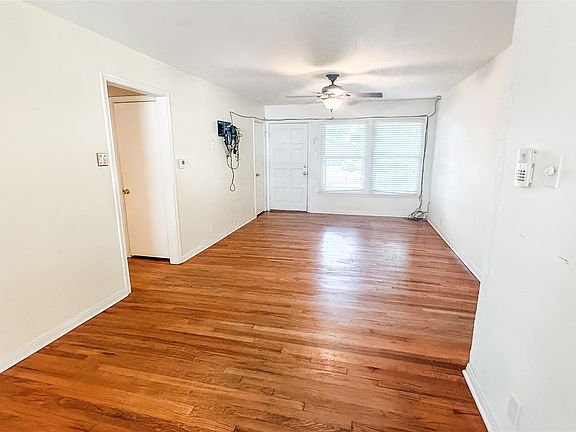 4th image of 807 Blanton Dr
