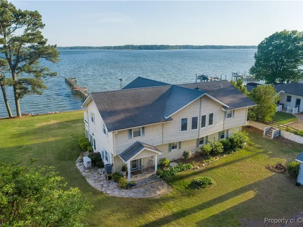 335 Berryville Shores Dr, Deltaville, VA 23043