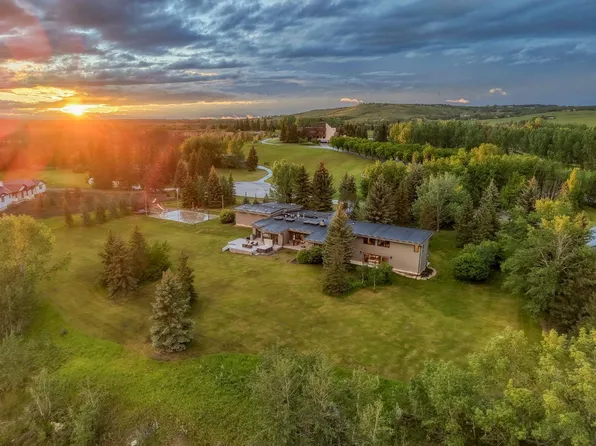 183 Pinebrook Way SW, Rocky View County, AB T3Z 3K3