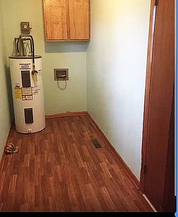 5th image of 904 Rainbow Dr