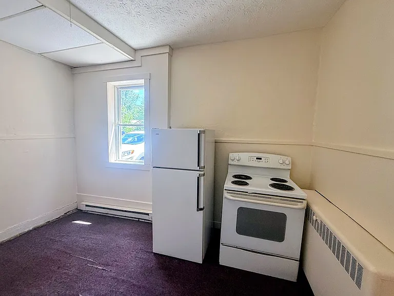 111 S Market St — Photo 6