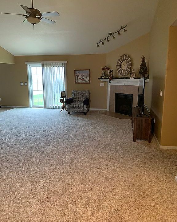 1st image of 547 Highpoint Cir N