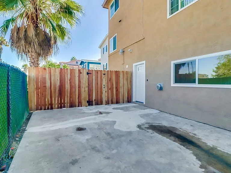 4774-80 W Point Loma Blvd — Photo 3