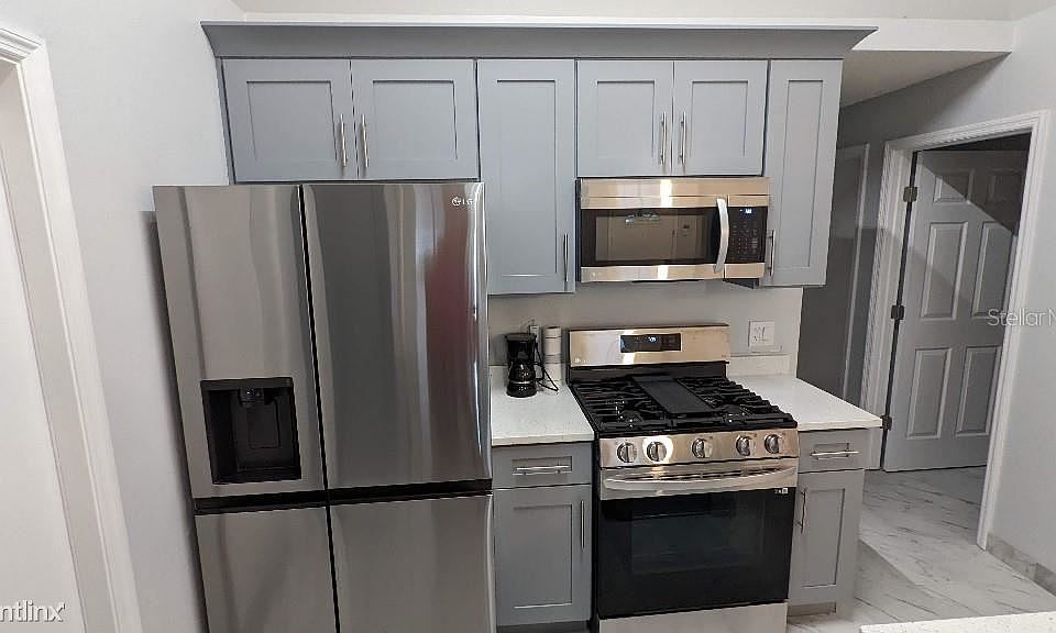 1st image of 3048R Pineda Dr