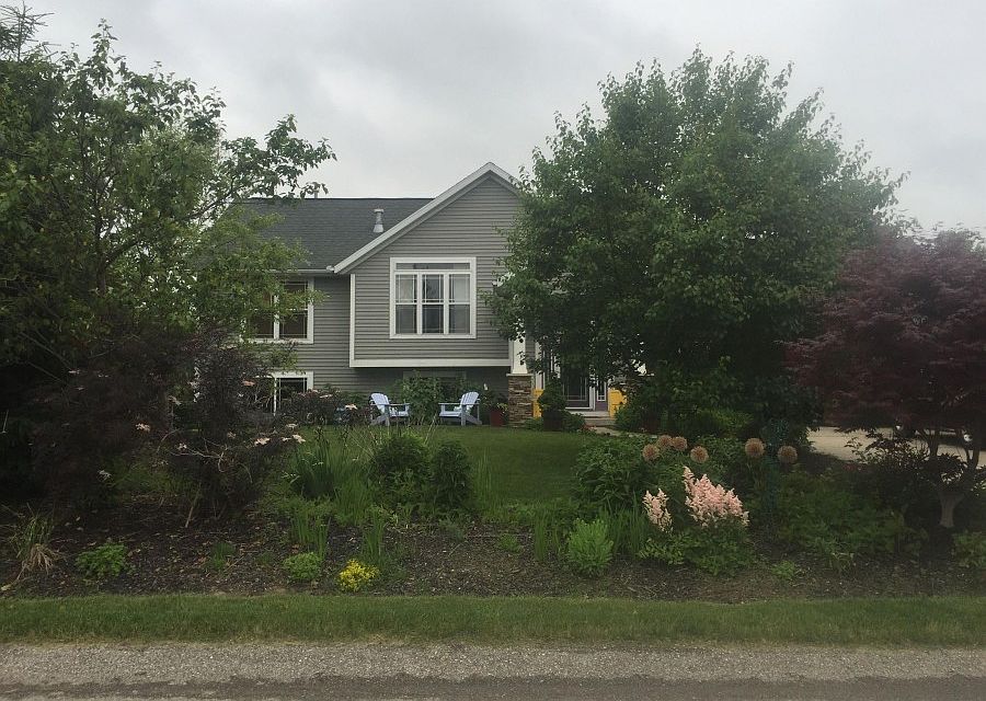 1st image of 1482 Woodfield Dr
