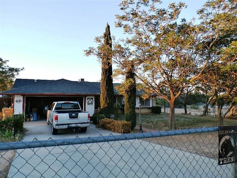 2nd image of 18272 Wisteria St