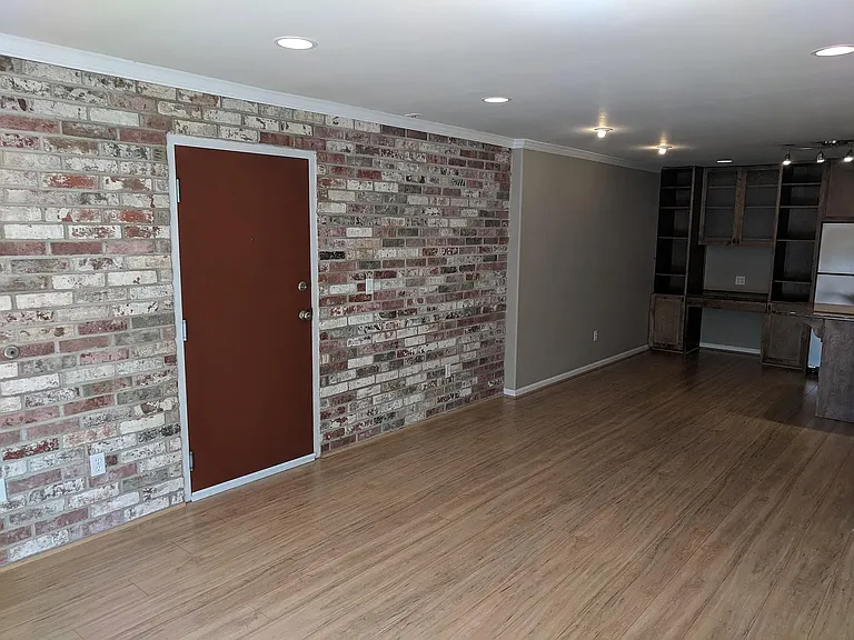 5010 Baltimore Ave #204 — Photo 3