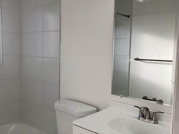 5th image of 24801-24901 Jefferson Ave #17567259