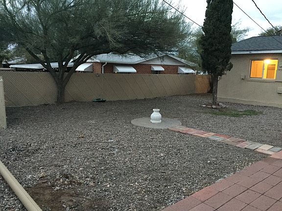 3rd image of 3856 E Calle Cortez