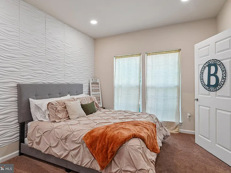 14315 Devinger Pl — Photo 11