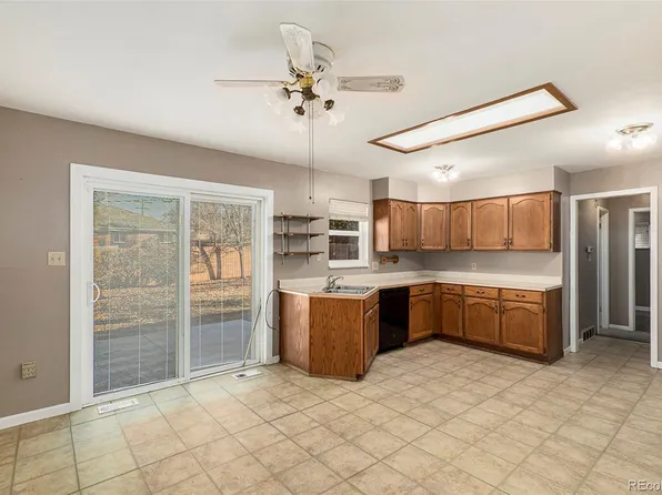 406 Titan Court, Aurora, CO 80011