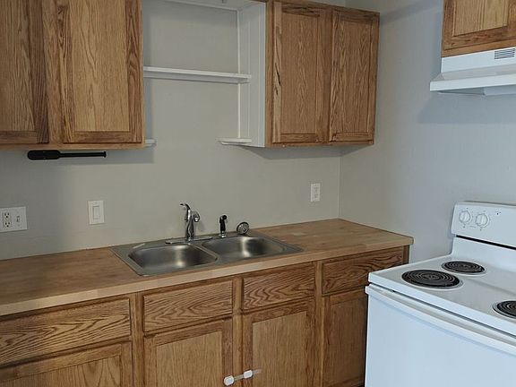 4th image of 600 E Mary St #3