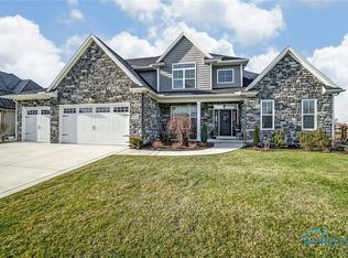 5713 Mallard Pointe Ln, Sylvania, OH 43560