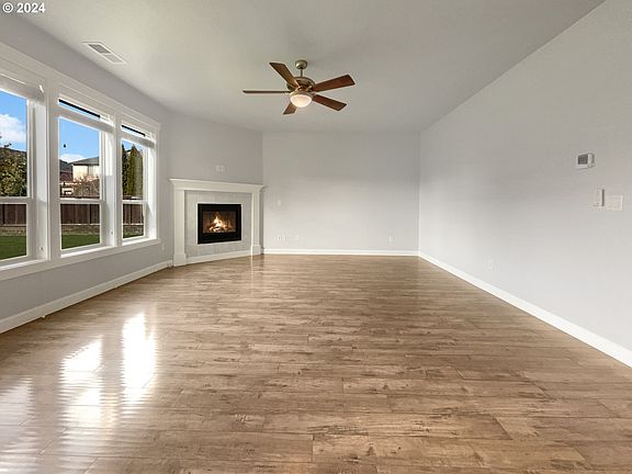 3rd image of 10002 NE 115th Ave