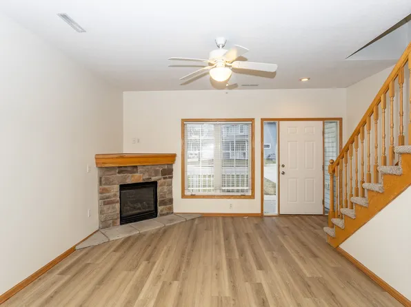 500 N Valley Dr Unit 202, Des Moines, IA 50312