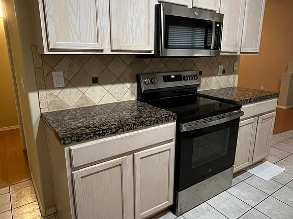 5th image of 4827 E Mossman Rd