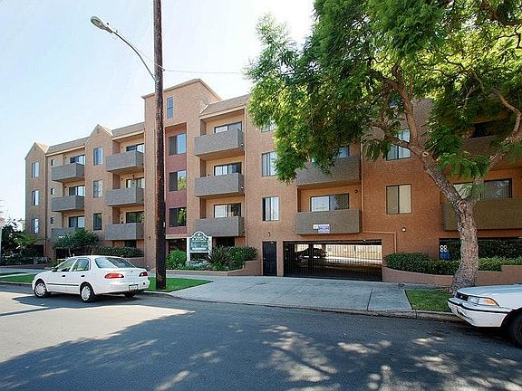 3rd image of 3745 Glendon Ave APT 202
