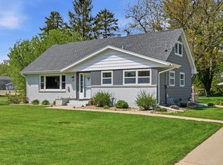 241 S 5th St, Evansville, WI 53536
